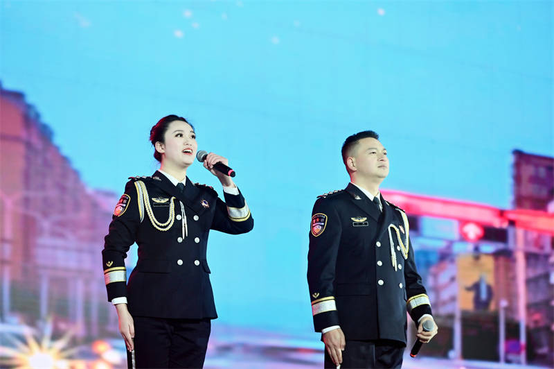 “榮”耀中國節(jié)2024榮縣春節(jié)聯(lián)歡晚會(huì)活動(dòng)現(xiàn)場。主辦方供圖