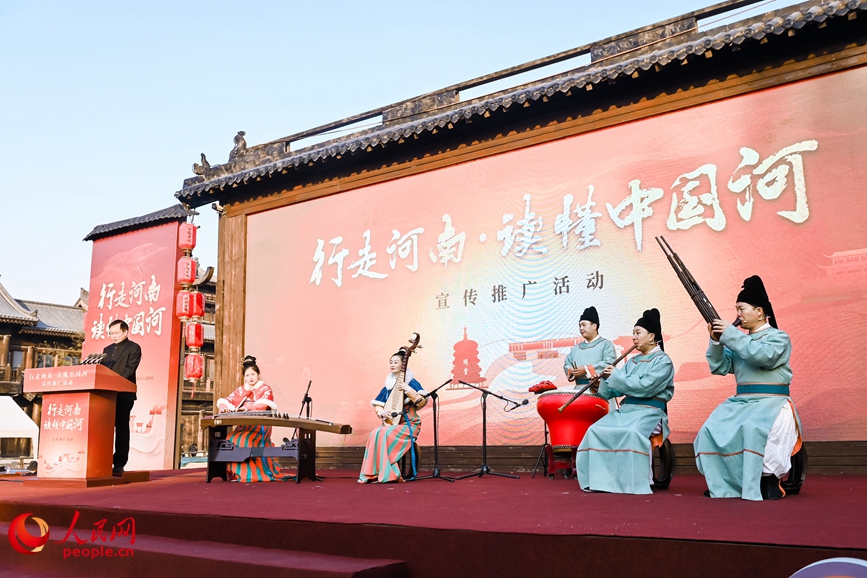“華夏古樂團(tuán)”演奏。人民網(wǎng) 霍亞平攝
