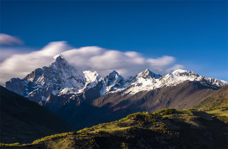 四姑娘雪山。四姑娘山景區管理局供圖