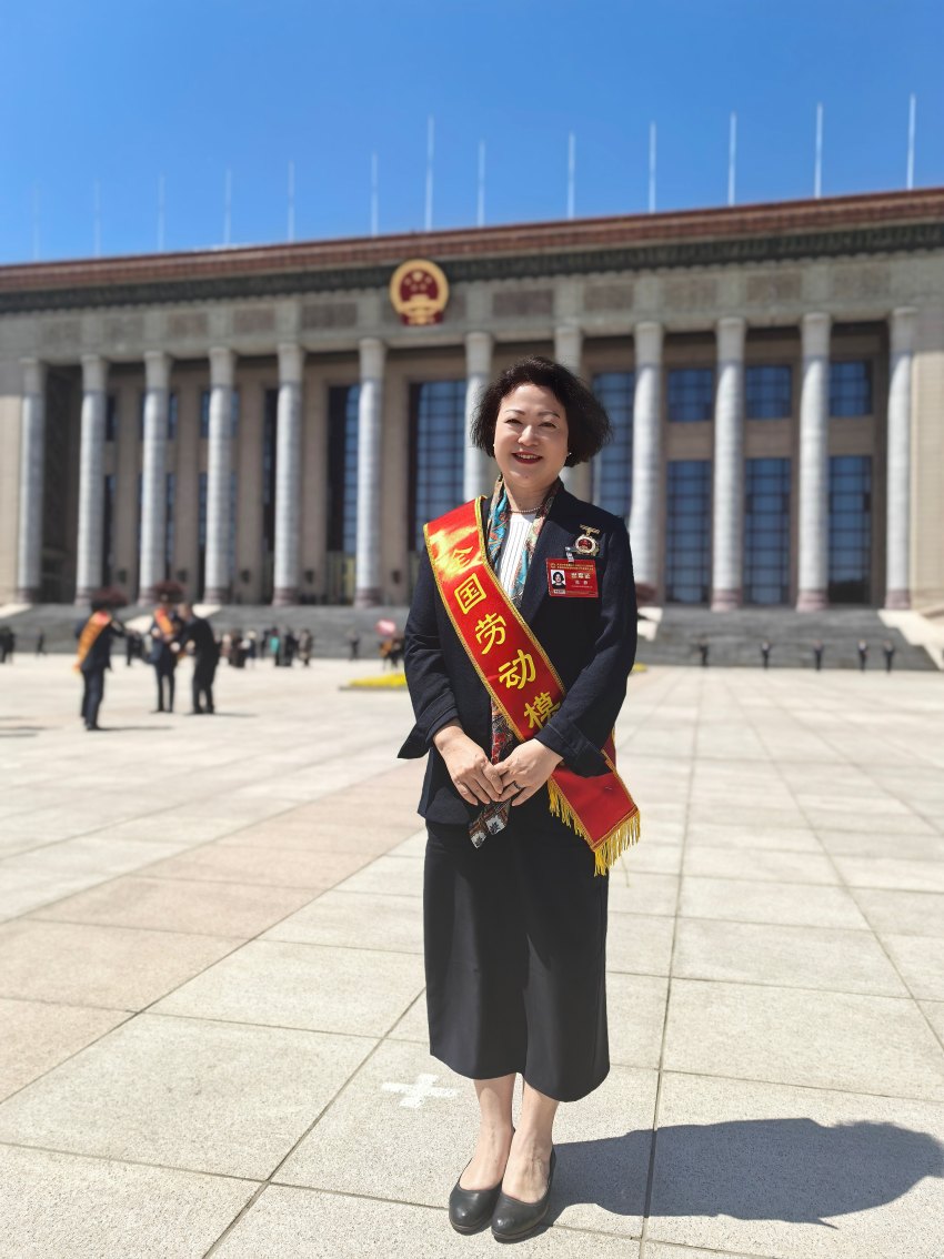 榮獲“全國勞動模范”稱號的四川省建筑設計研究院有限公司黨委書記、董事長高靜。四川省建筑設計研究院有限公司供圖