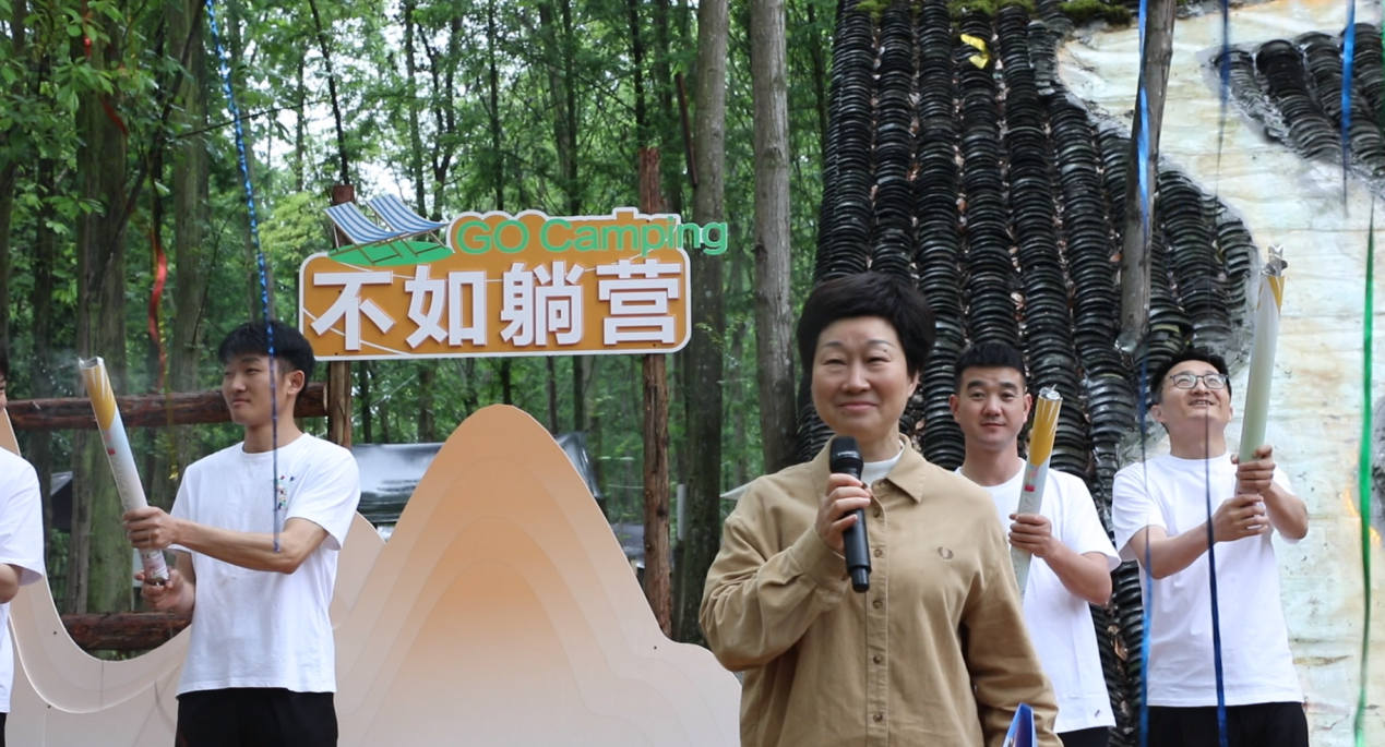 崇州市政協副主席馬靈宣布活動開幕。崇州市廖家鎮黨建辦供圖