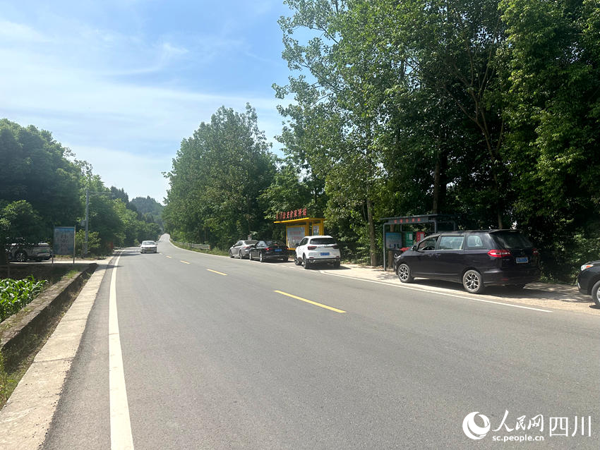 改造后的道路。人民網記者 王波攝