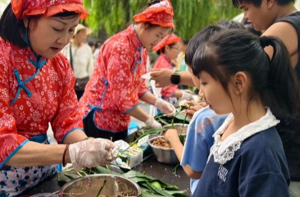 一場集文化傳承、健康養生、旅游消費于一體的端午民俗盛會