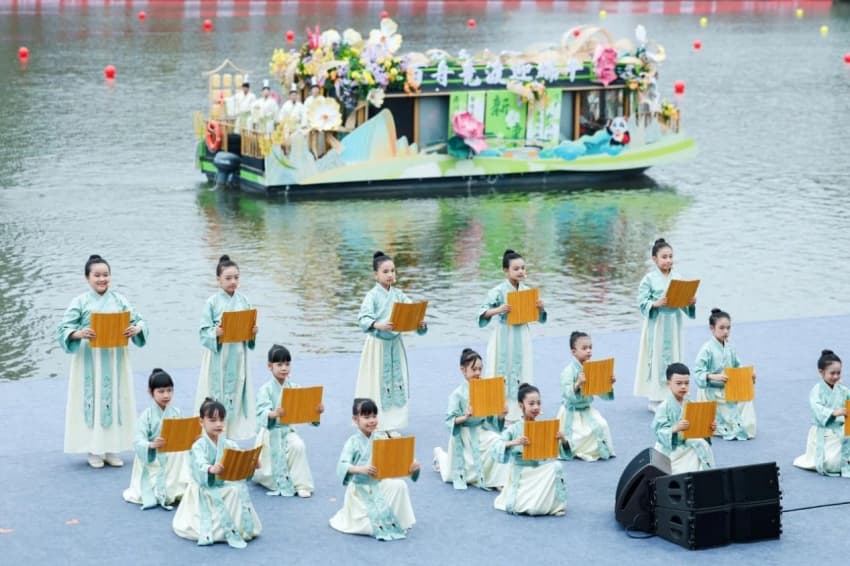 漢服民俗巡游。夏欣梅攝