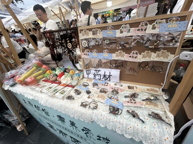中藥材展示區(qū)。張靜供圖