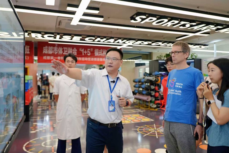 在成都第一骨科醫院實地考察。張靜供圖