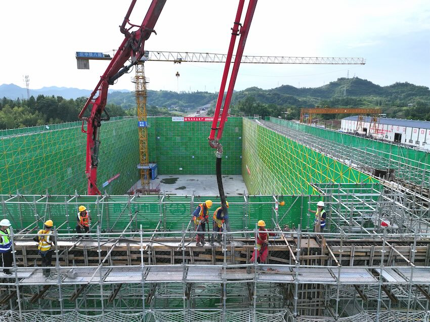 開江南站建設穩步推進。成達萬高鐵公司供圖