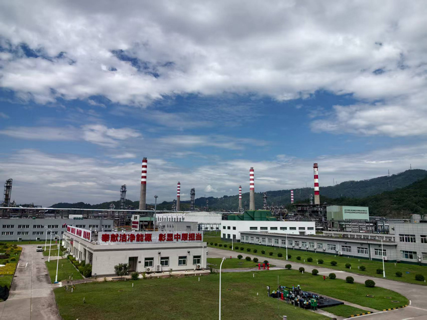 “川氣東送”一線工程源頭——普光氣田。人民網(wǎng)記者 劉海天攝
