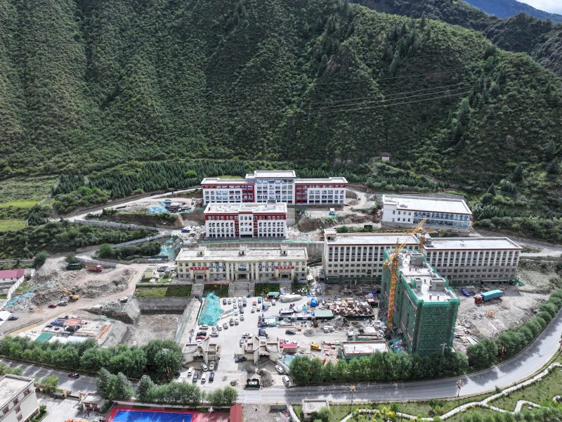 航拍正在建設中的白玉縣第二中學。白玉縣委宣傳部供圖